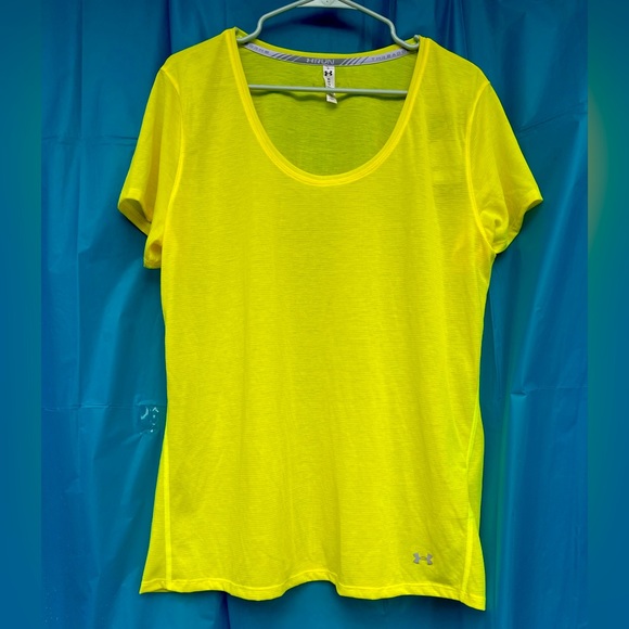 Under Armour Tops - NWT UNDER ARMOUR YELLOW SHIRT size XL